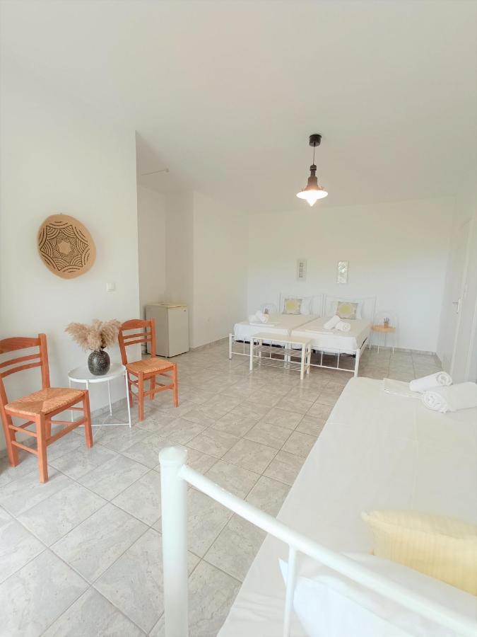 Ferienwohnung Ktima Vrisiana Platis Gialos  Exterior foto